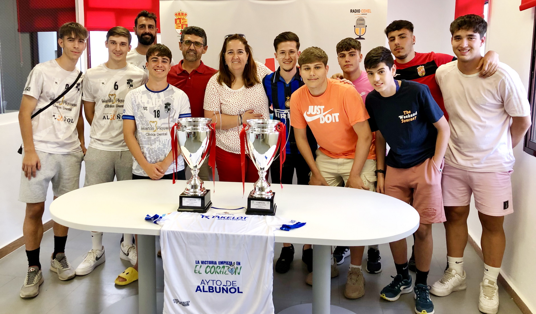 Los juveniles de las escuelas deportivas de fútbol de Albuñol se proclaman campeones de liga 4ª Andaluza